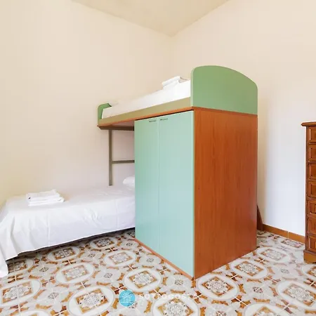 Stella's Flat - *